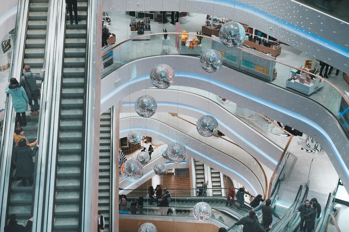 Retail & E-Commerce